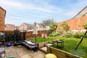 Photo 16- click for photo gallery